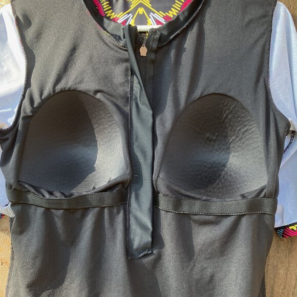 Women's One Piece Swimsuit front ZIPPER- 3/4 sleeves -Multi-color design  preown - Picture 4 of 6